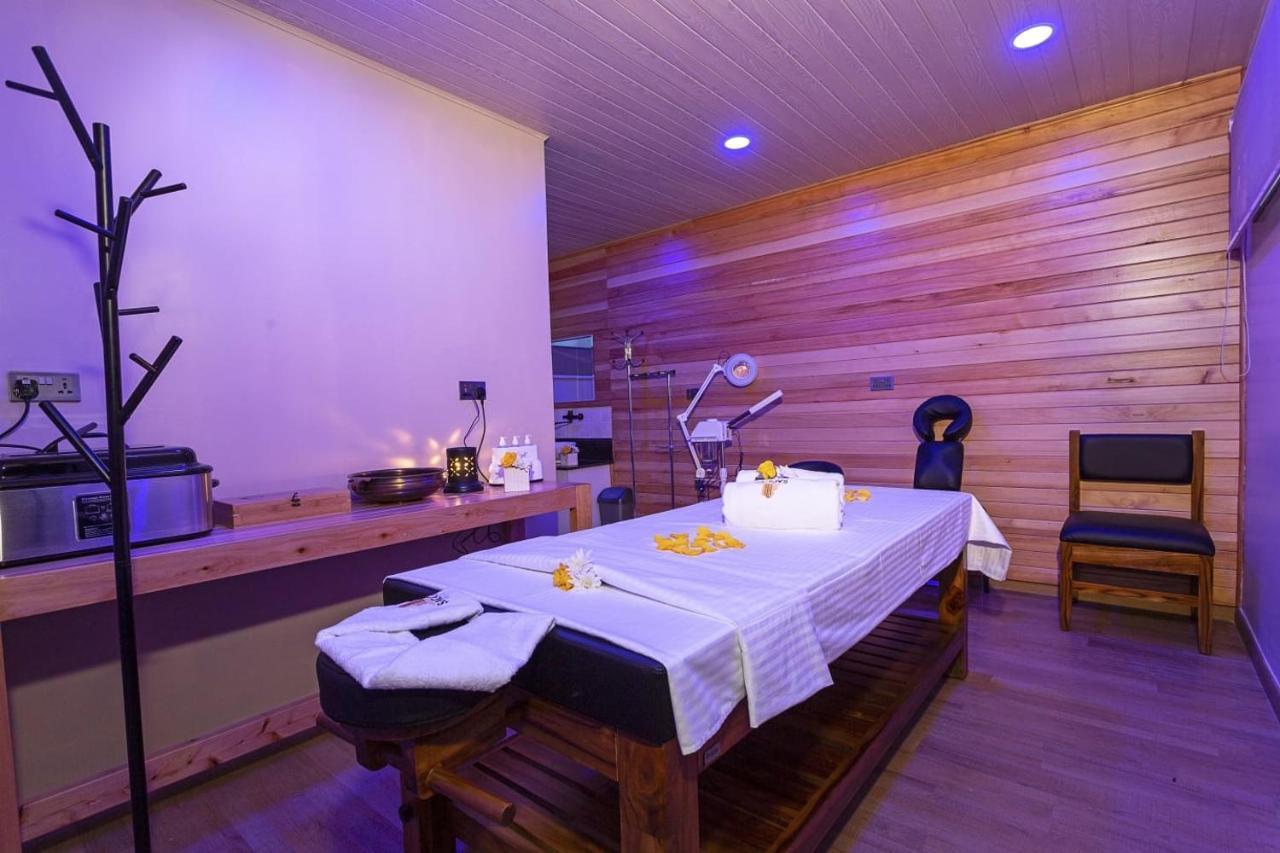 Saggys Suites Hotel & Spa ナイロビ エクステリア 写真